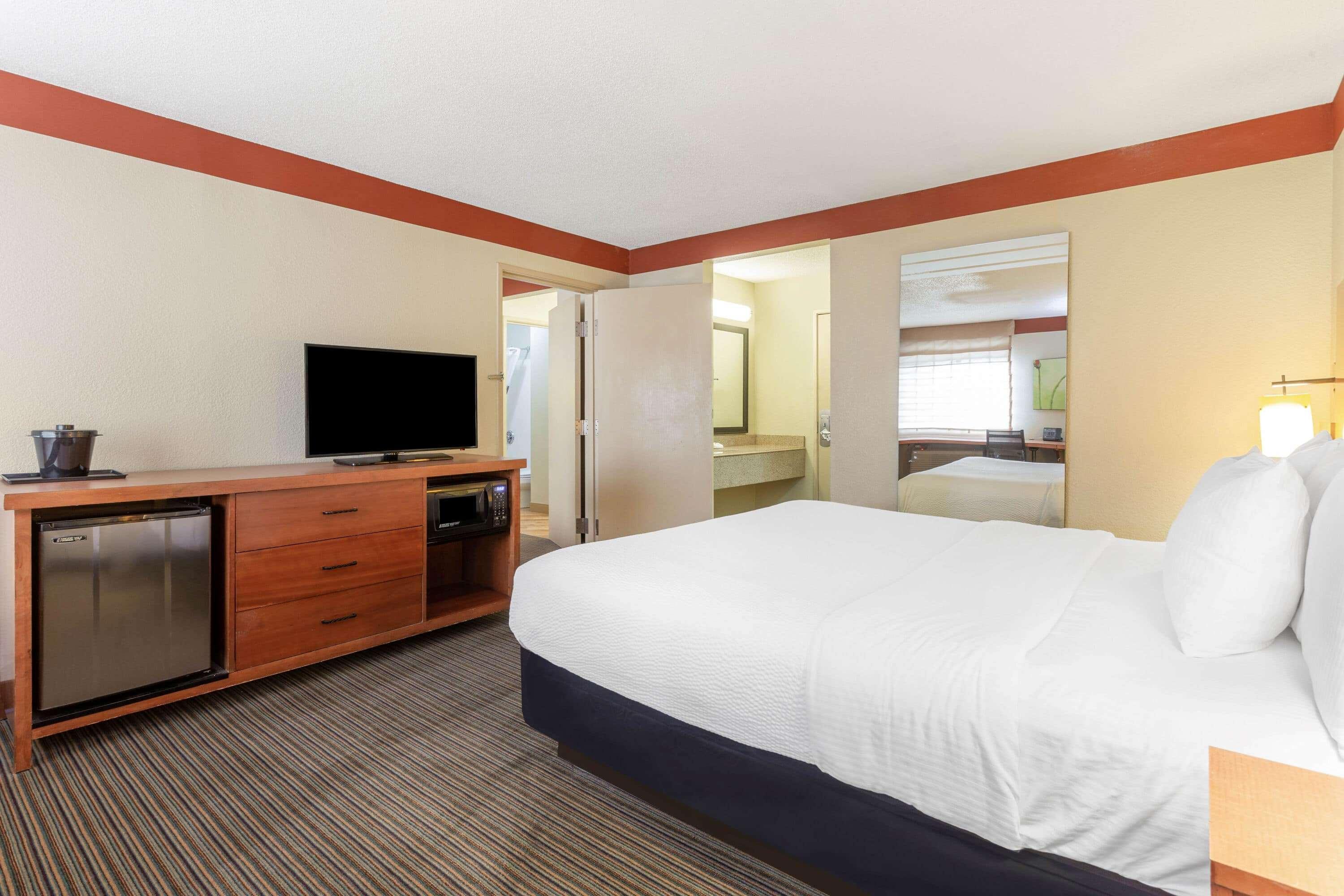 La Quinta By Wyndham Chicago Tinley Park Hotel Exterior photo